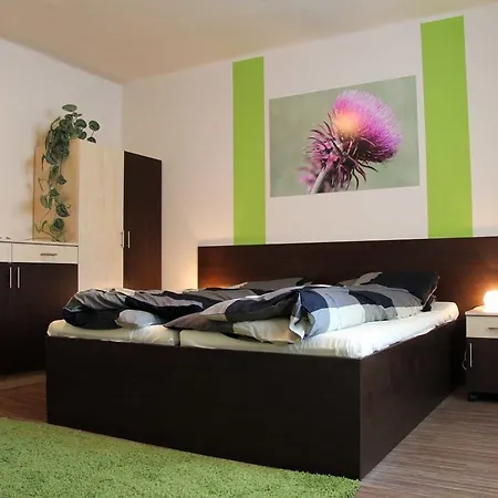 Irisz Apartmanhaz *